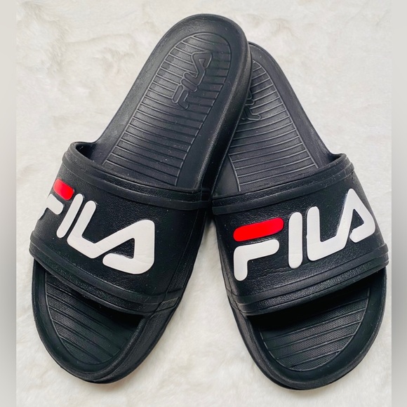 FILA Slide Sandals Unisex, Men’s size 6, Women’s Size 7 or Youth 5/6 Pre-Owned - Picture 3 of 12